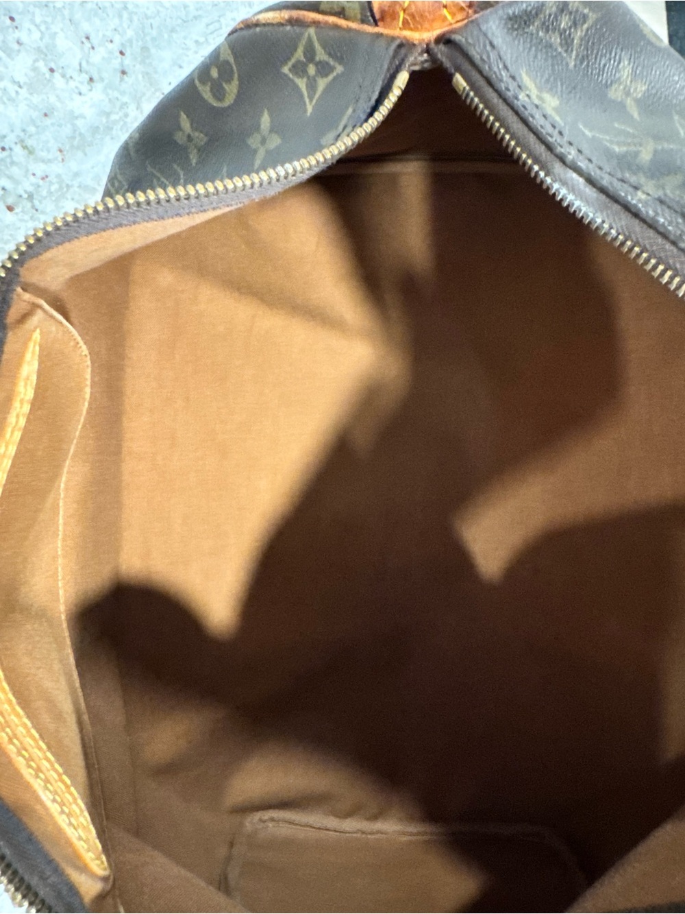 Louis Vuitton Speedy 40 Monogram Canvas Boston Bag - Picture 16 of 16